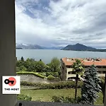 Between Greenery And The Lake, A In Villa *