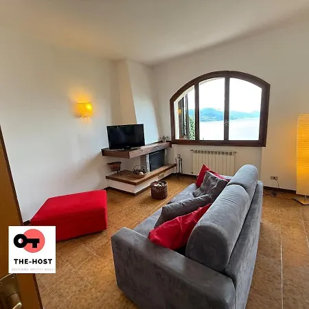 Between Greenery And The Lake, A In Вилла *