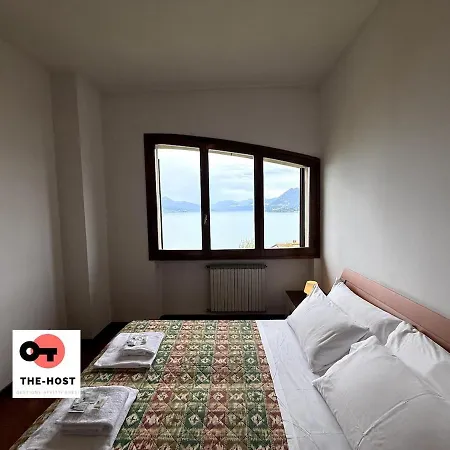 Between Greenery And The Lake, A In Вилла *