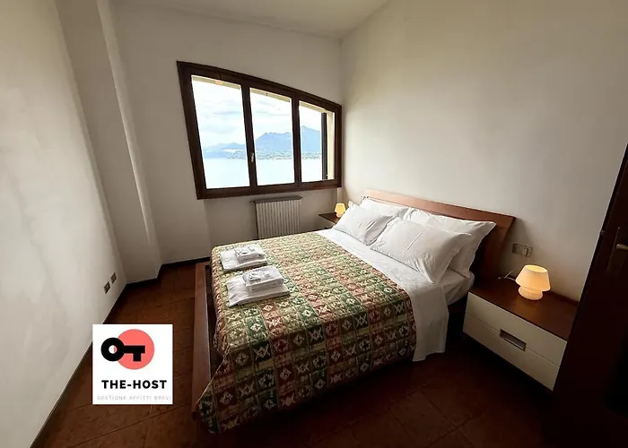 Вилла Between Greenery And The Lake, A In *