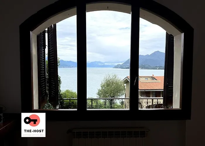 Вилла Between Greenery And The Lake, A In *