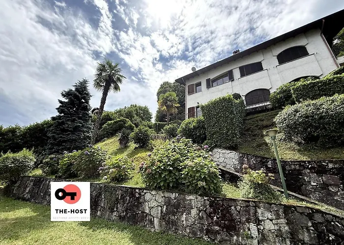 Villa Between Greenery And The Lake, A In Stresa