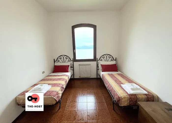 Between Greenery And The Lake, A In Villa Stresa