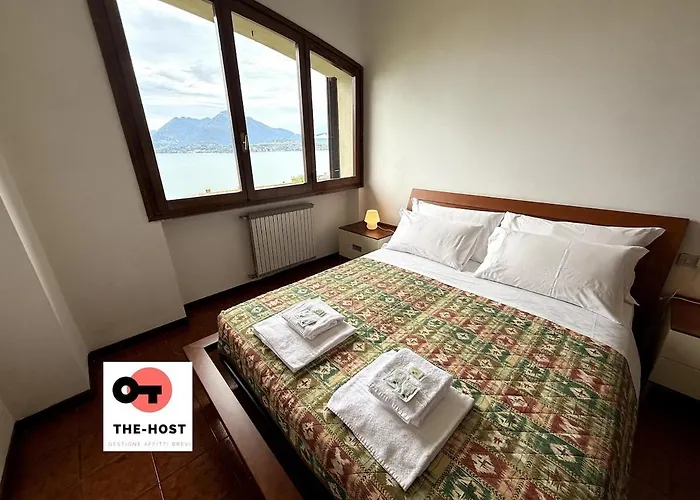 Between Greenery And The Lake, A In Villa